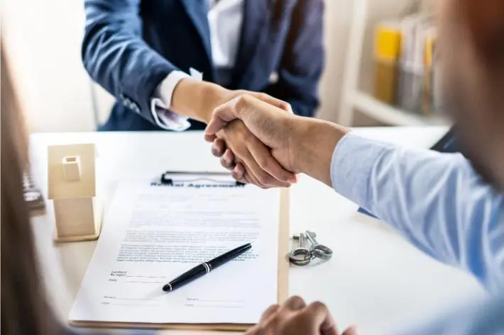 Blockchain Solutions to Government Agencies